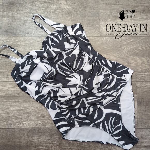 Ekouaer Twist Front Tummy Control One Piece Swimsuit Size XL - Picture 3 of 7